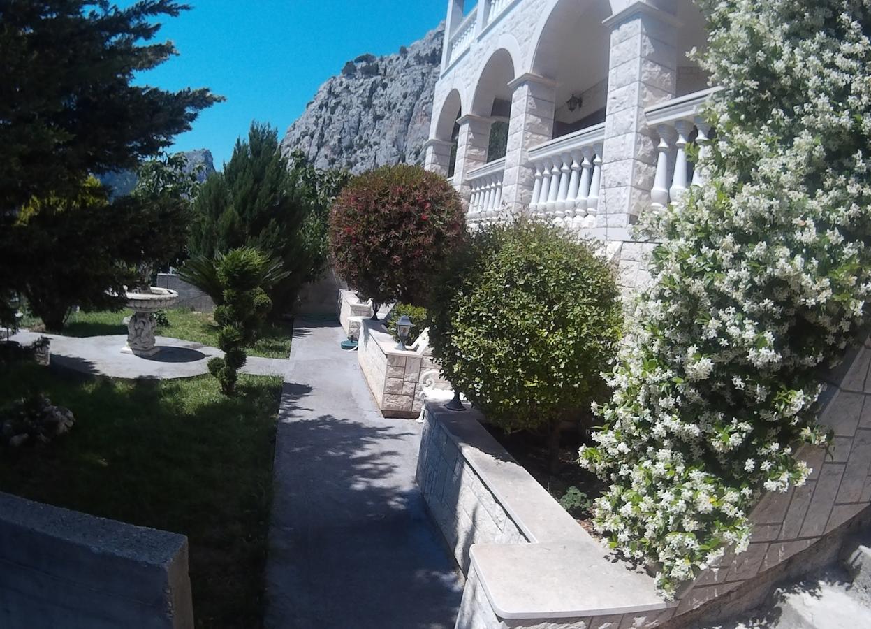 Apartman Horizont Apartment Omis Exterior photo