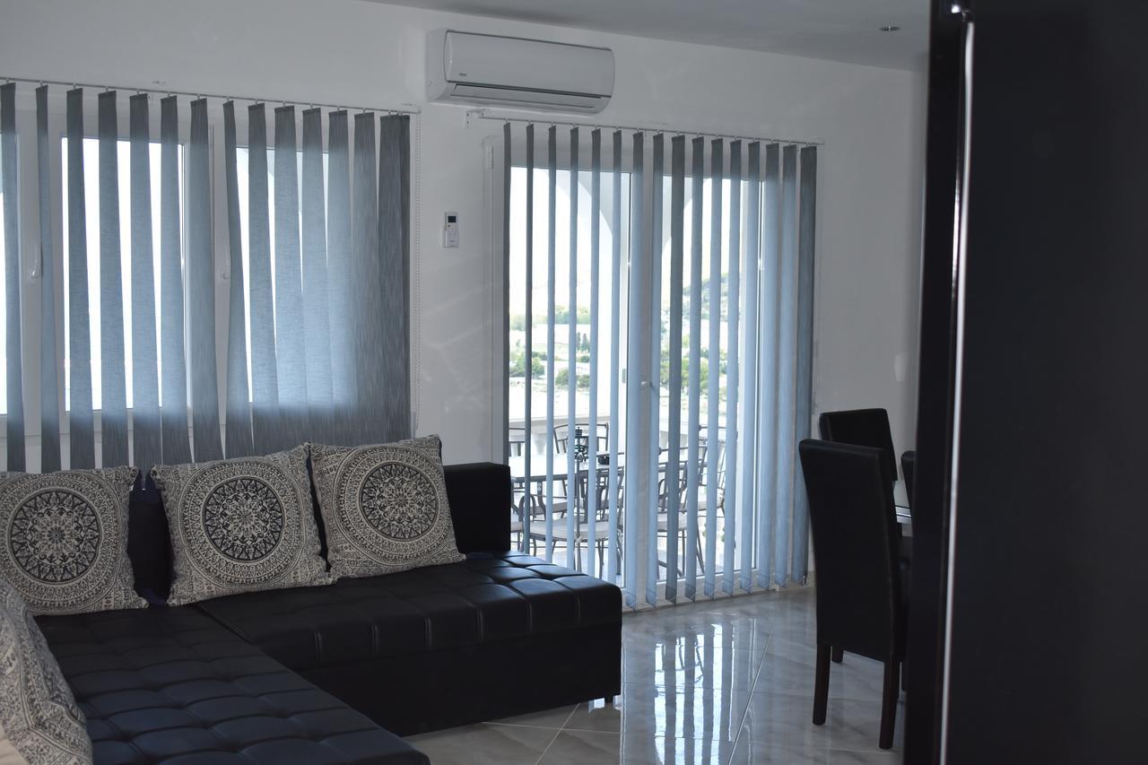 Apartman Horizont Apartment Omis Exterior photo
